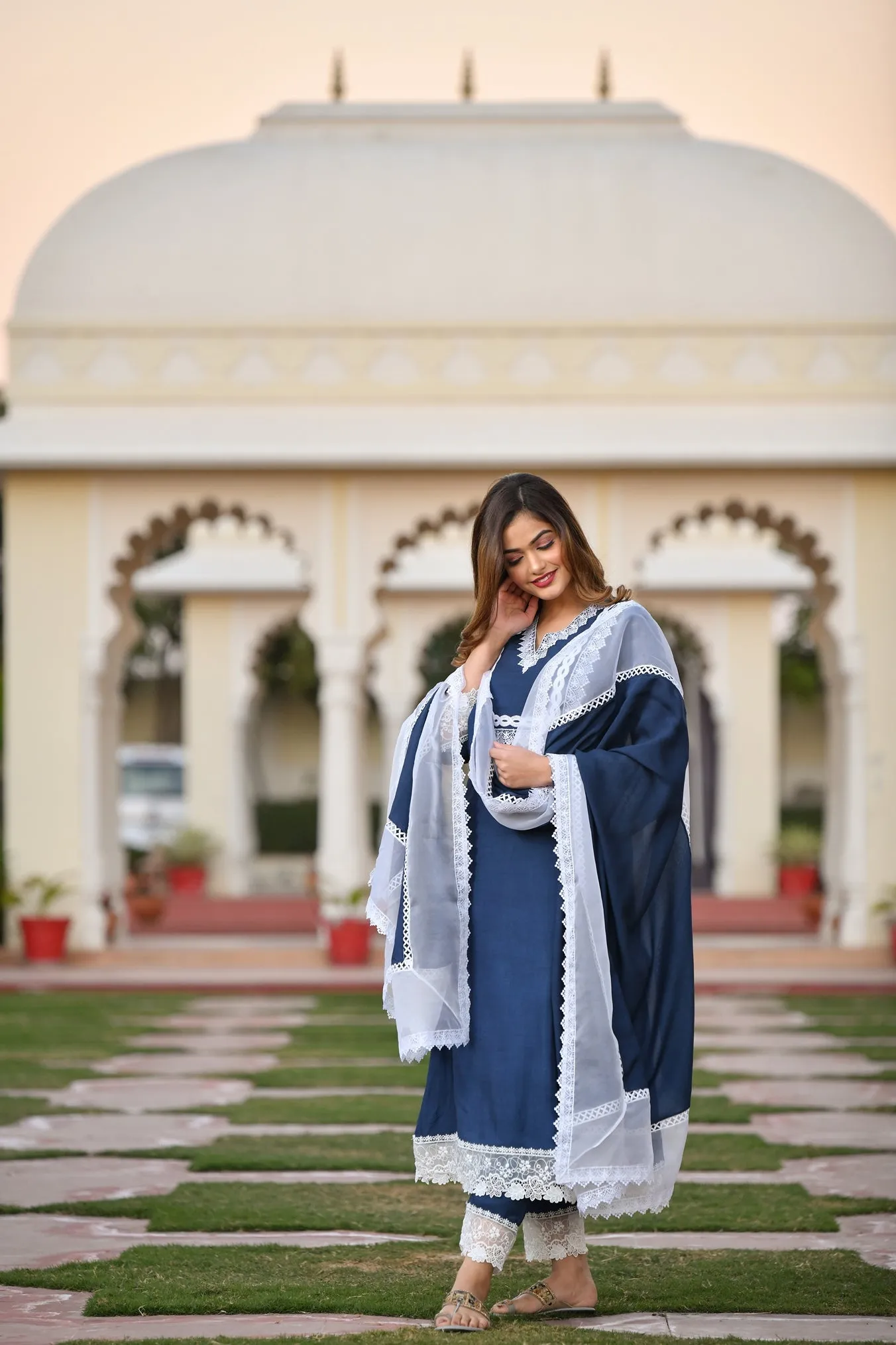 Blue Beauty Lace Detailed Silk Suit Set