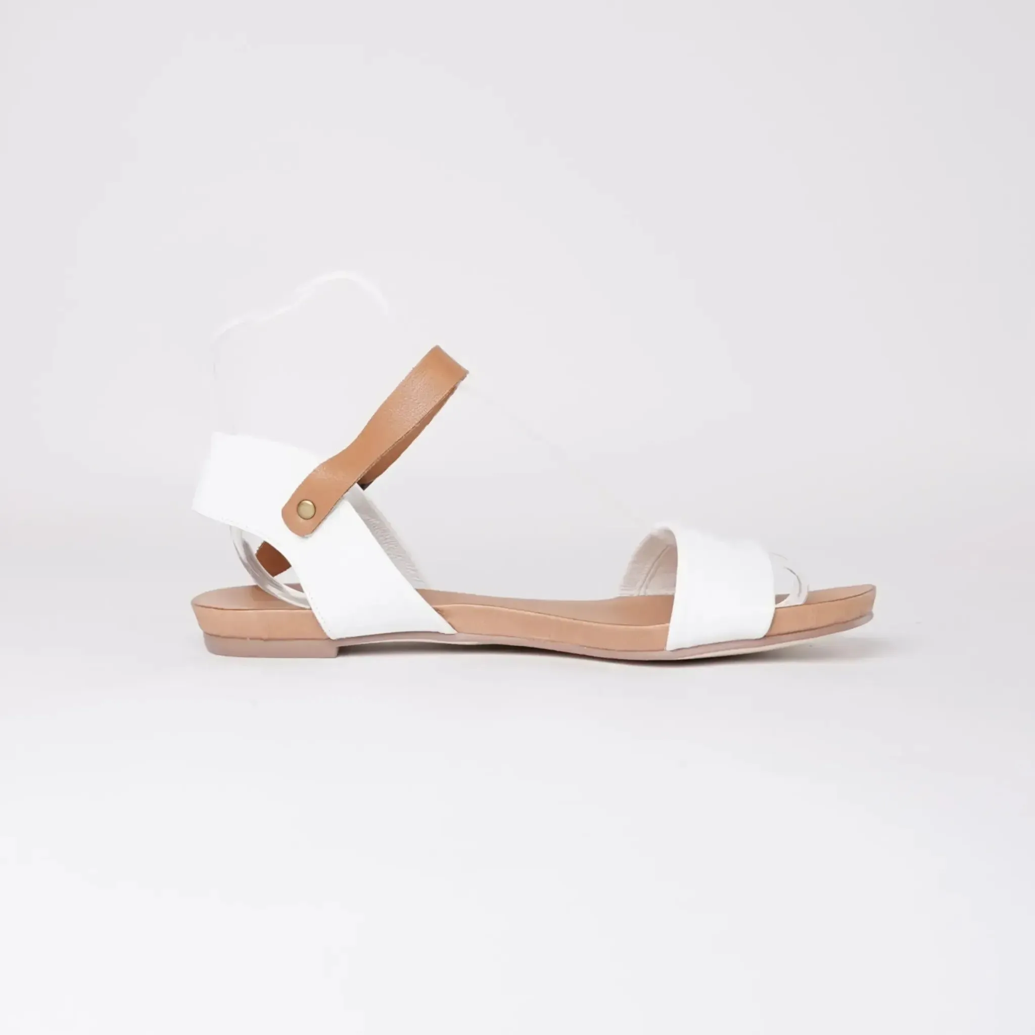 Jinnit White/ Tan Leather Sandals