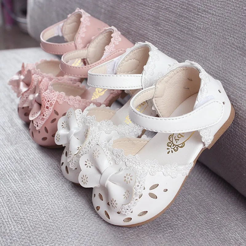 Stylish Breathable Girls' Hollow Out Sandal With Bow & Lace