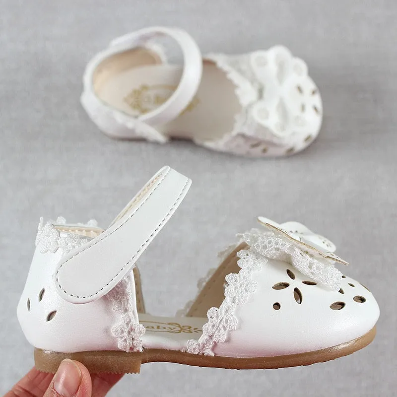 Stylish Breathable Girls' Hollow Out Sandal With Bow & Lace