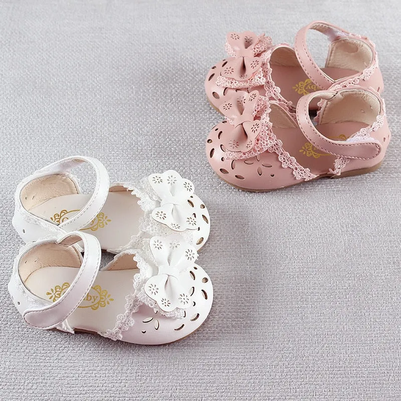 Stylish Breathable Girls' Hollow Out Sandal With Bow & Lace