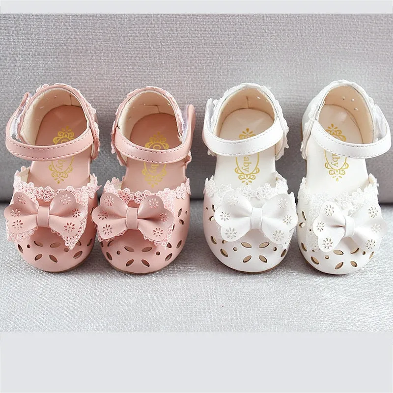 Stylish Breathable Girls' Hollow Out Sandal With Bow & Lace